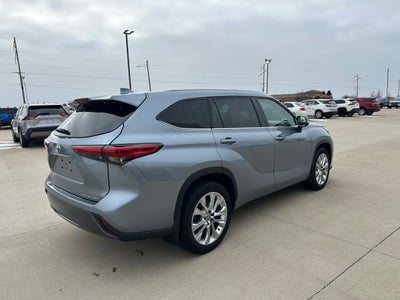 2021 Toyota Highlander Base