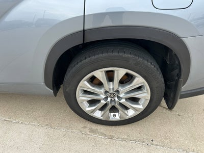 2021 Toyota Highlander Base