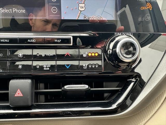 2021 Toyota Highlander Base