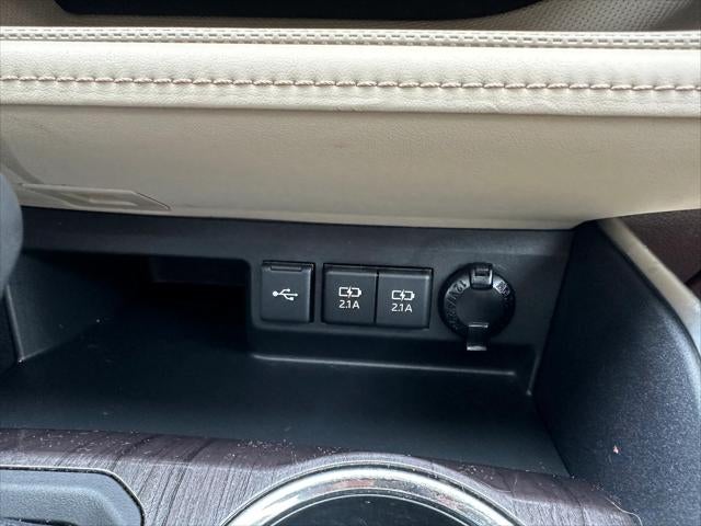 2021 Toyota Highlander Base