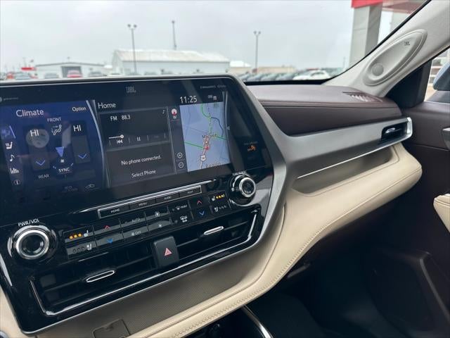 2021 Toyota Highlander Base