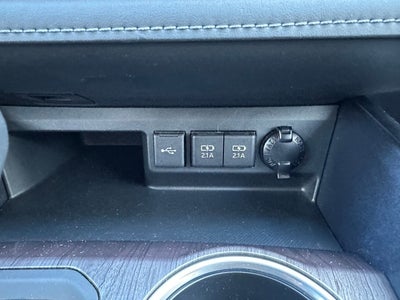 2021 Toyota Highlander Hybrid Platinum