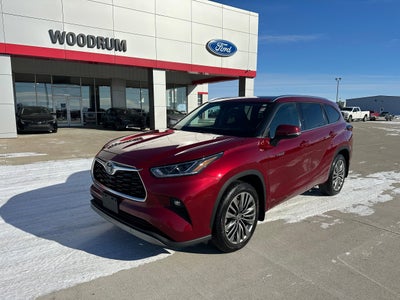 2021 Toyota Highlander Hybrid Platinum