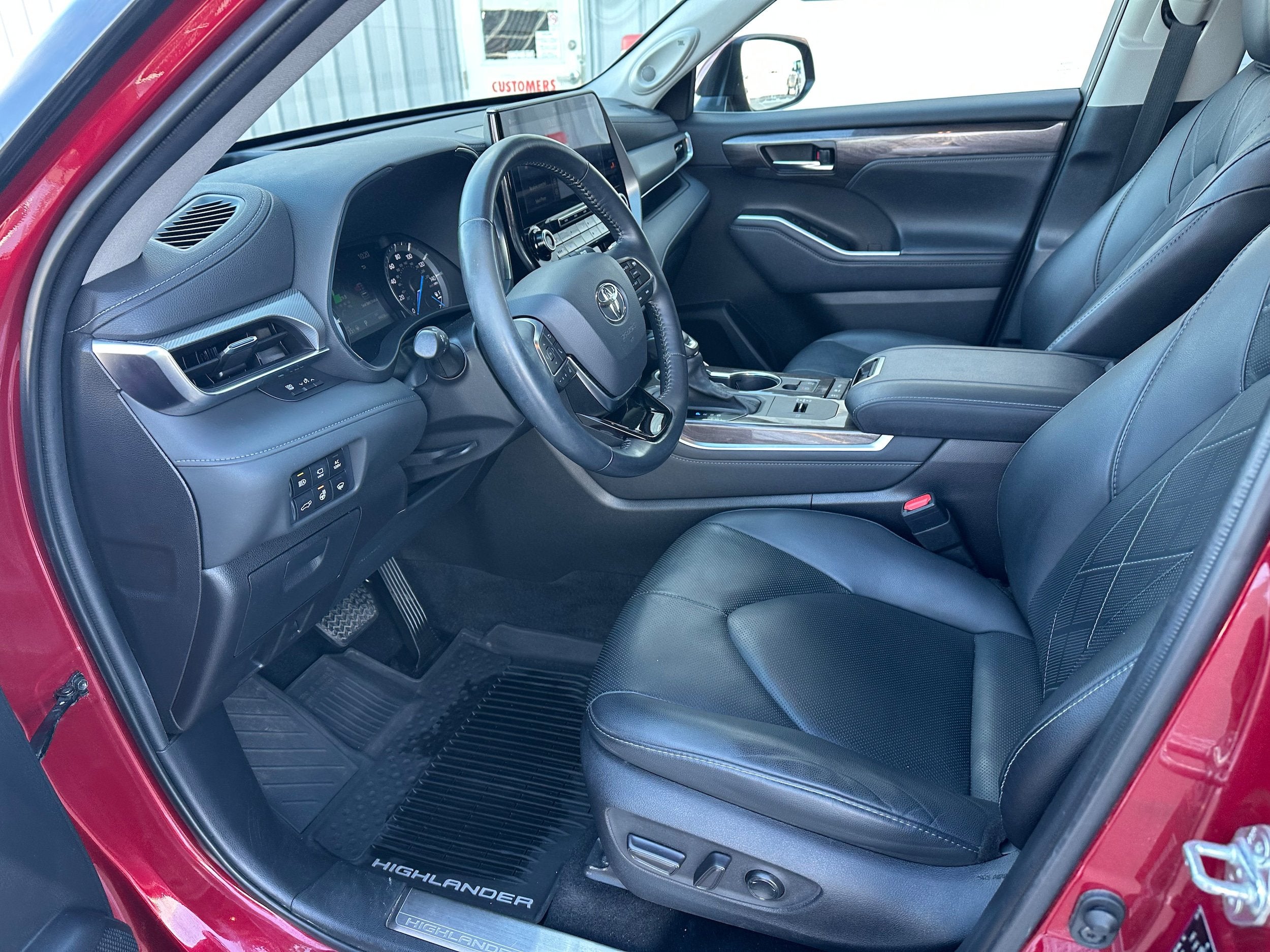 2021 Toyota Highlander Hybrid Platinum