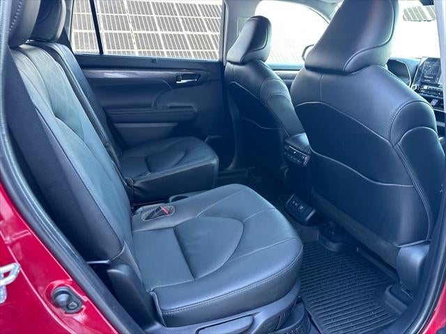 2021 Toyota Highlander Hybrid Platinum