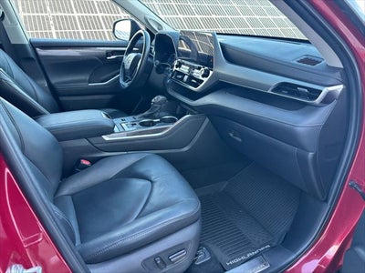 2021 Toyota Highlander Hybrid Platinum