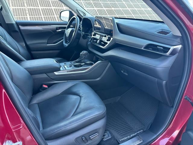 2021 Toyota Highlander Hybrid Platinum