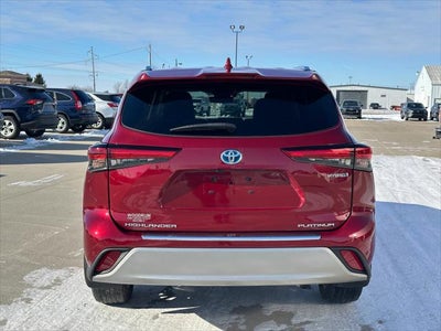2021 Toyota Highlander Hybrid Platinum