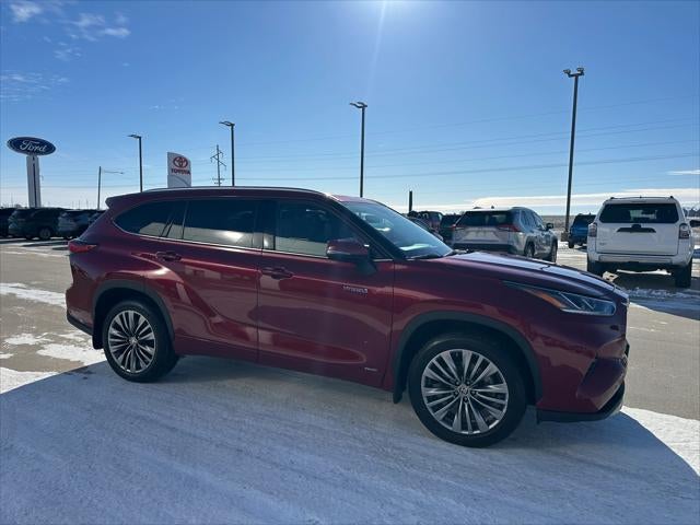 2021 Toyota Highlander Hybrid Platinum