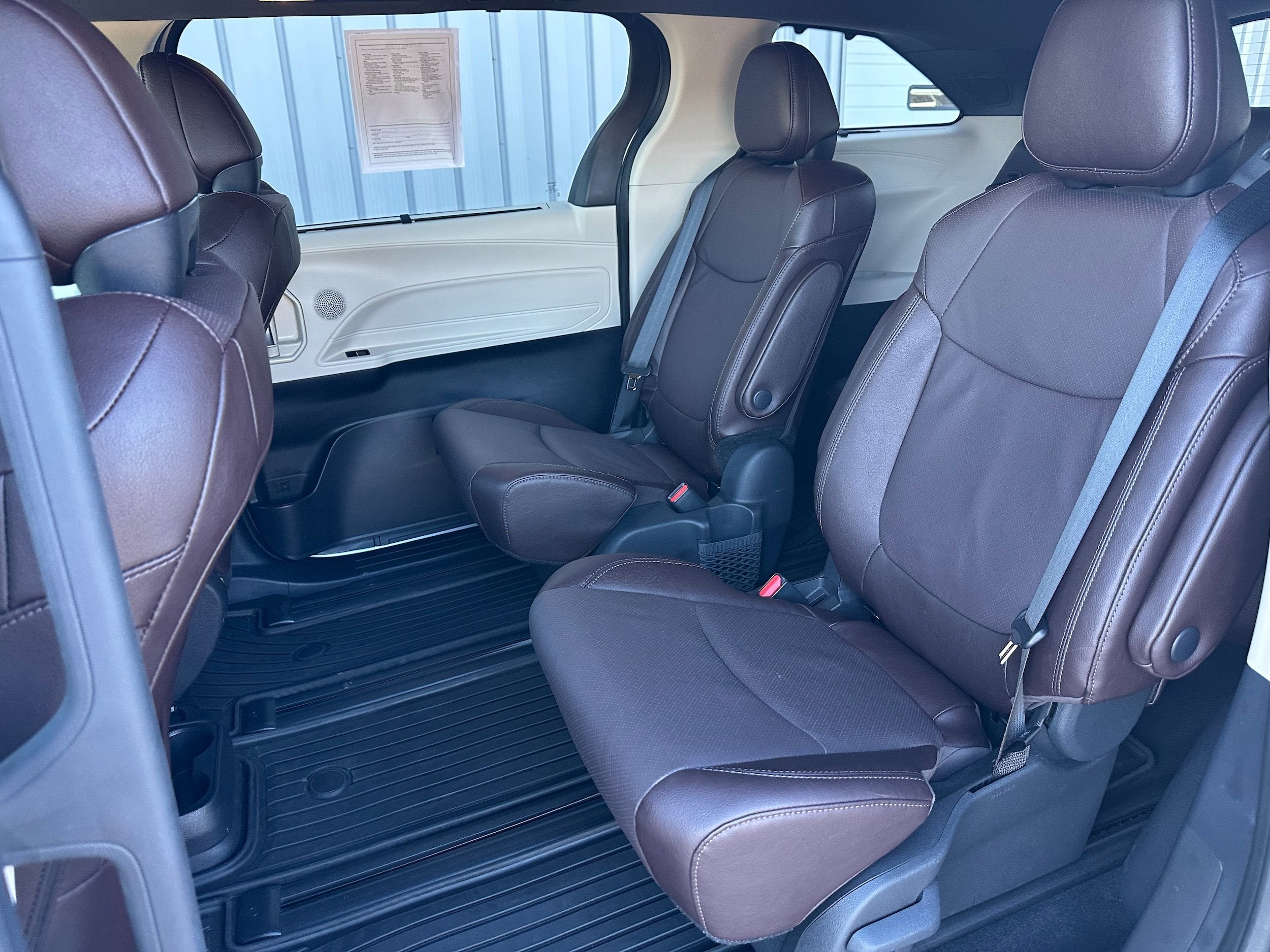 2024 Toyota Sienna Platinum
