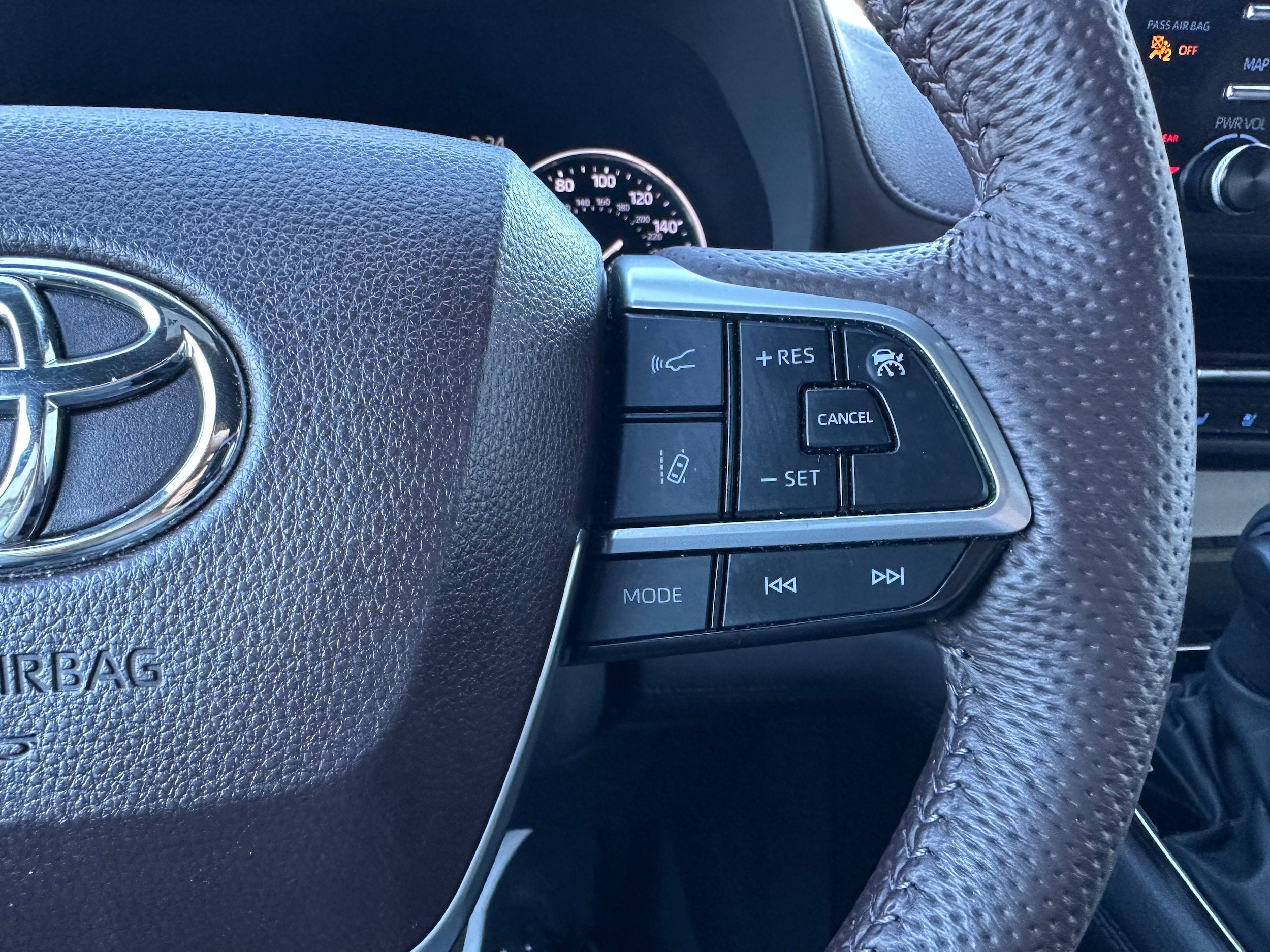 2024 Toyota Sienna Platinum