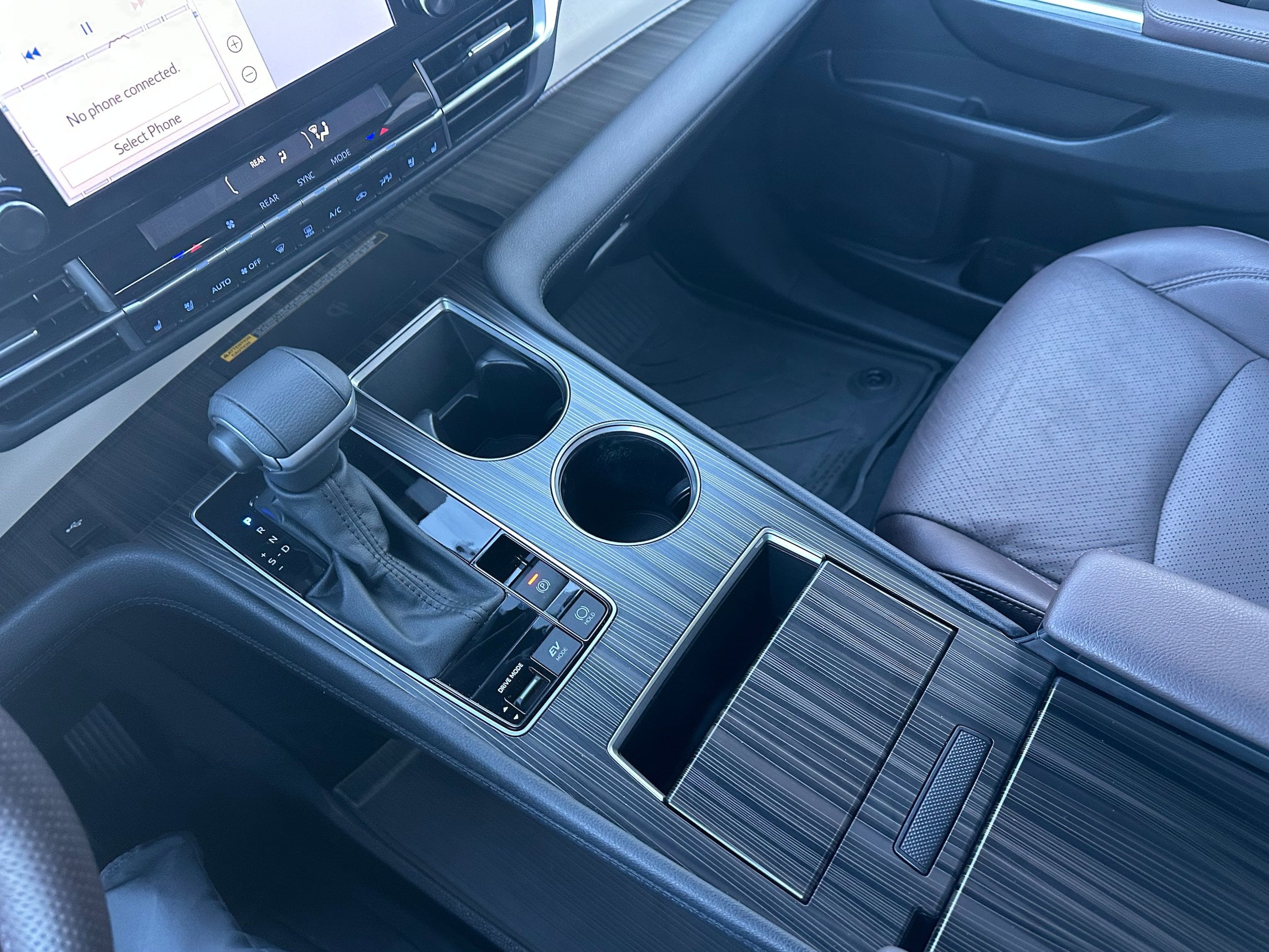 2024 Toyota Sienna Platinum