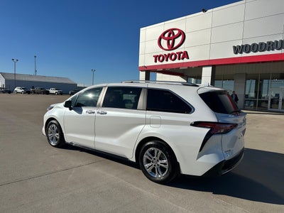 2024 Toyota Sienna Platinum