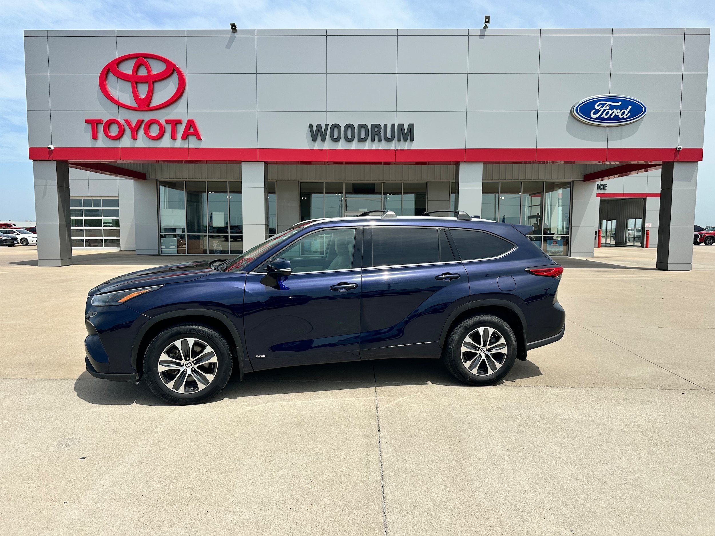 2022 Toyota Highlander Base