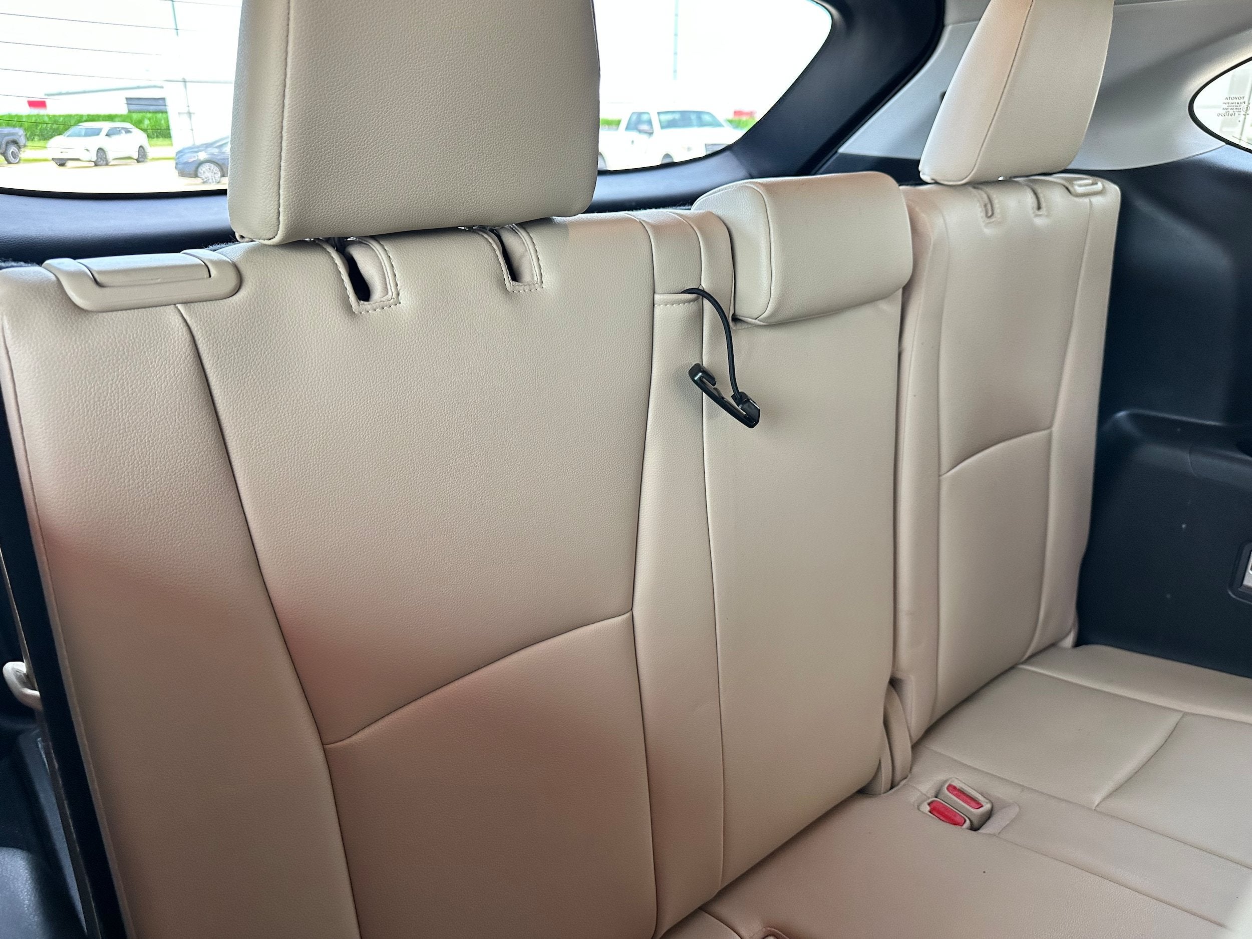 2022 Toyota Highlander Base