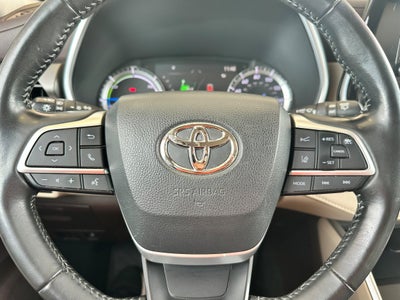 2022 Toyota Highlander Base