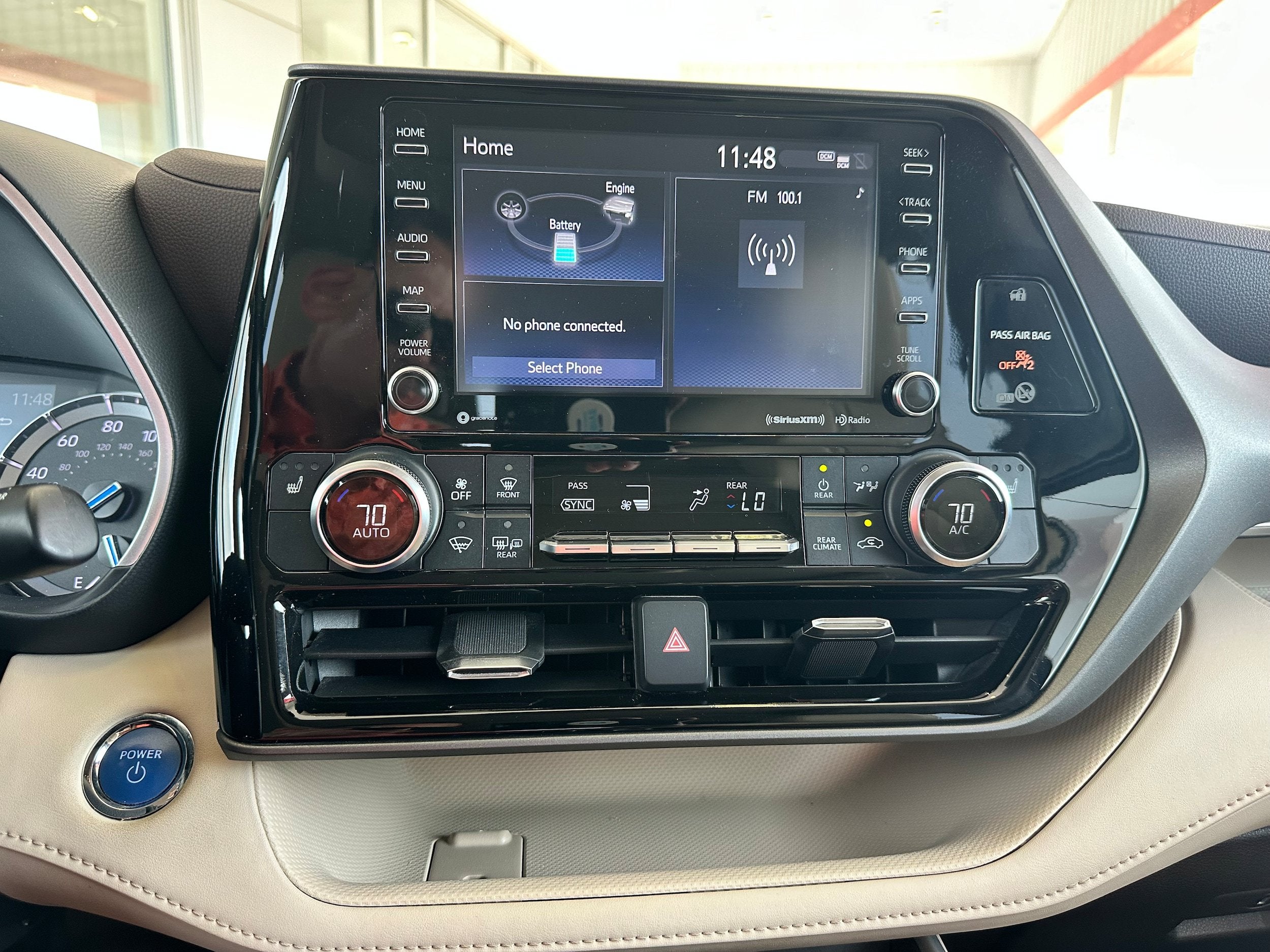 2022 Toyota Highlander Base
