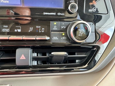 2022 Toyota Highlander Base