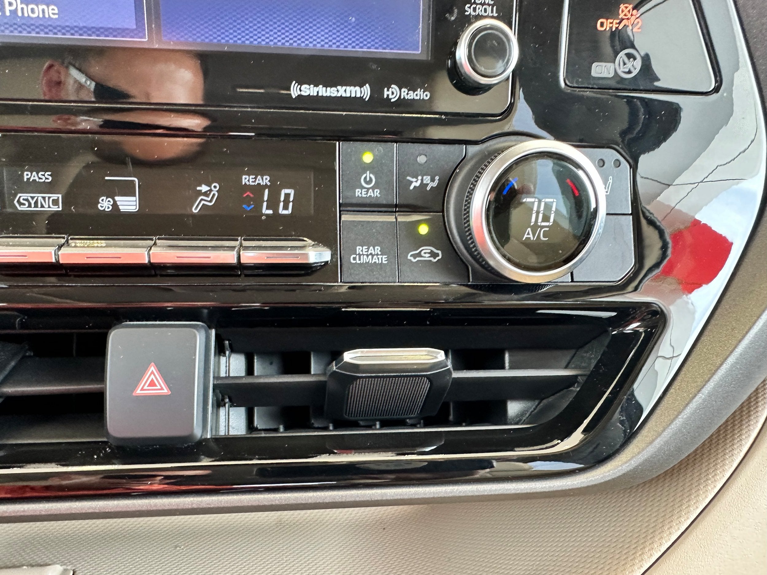 2022 Toyota Highlander Base