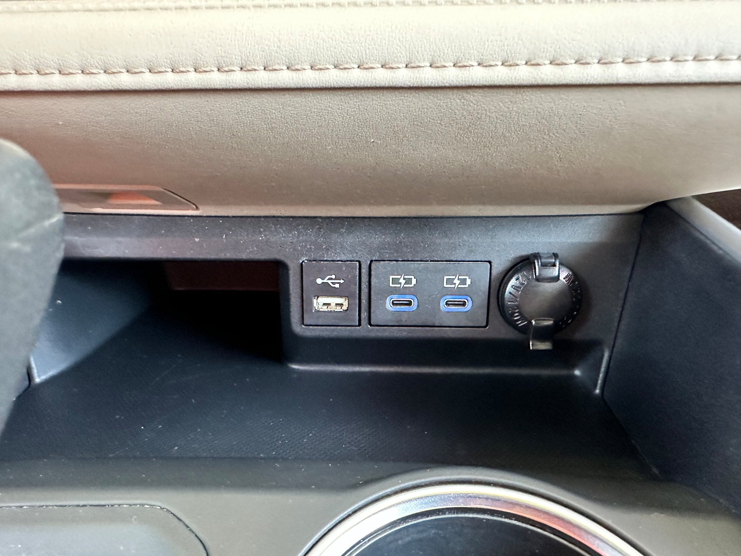2022 Toyota Highlander Base