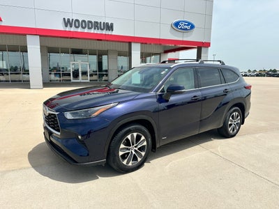 2022 Toyota Highlander Base
