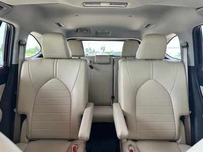 2022 Toyota Highlander Base