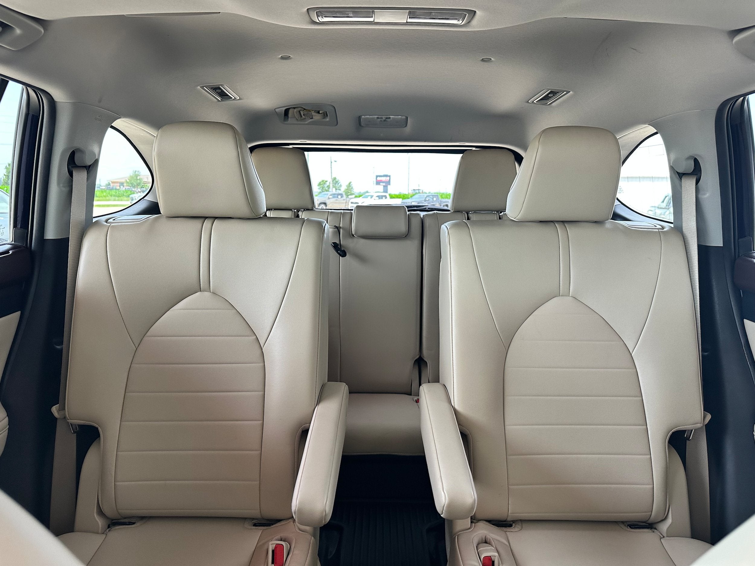 2022 Toyota Highlander Base