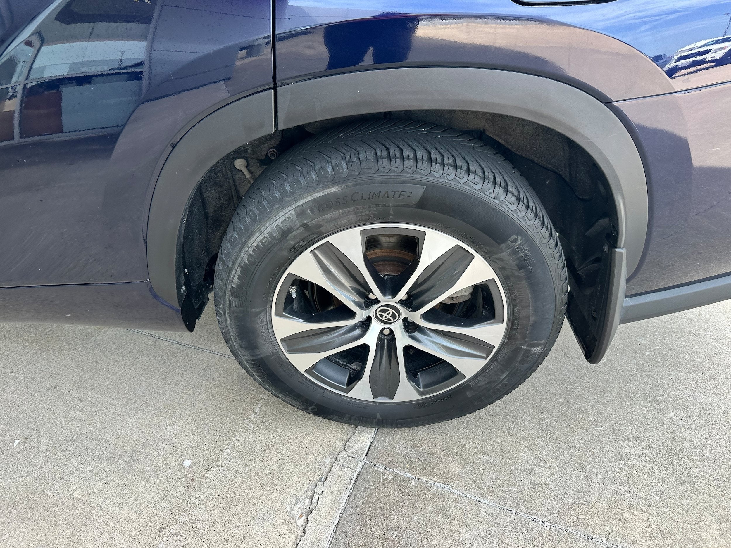 2022 Toyota Highlander Base
