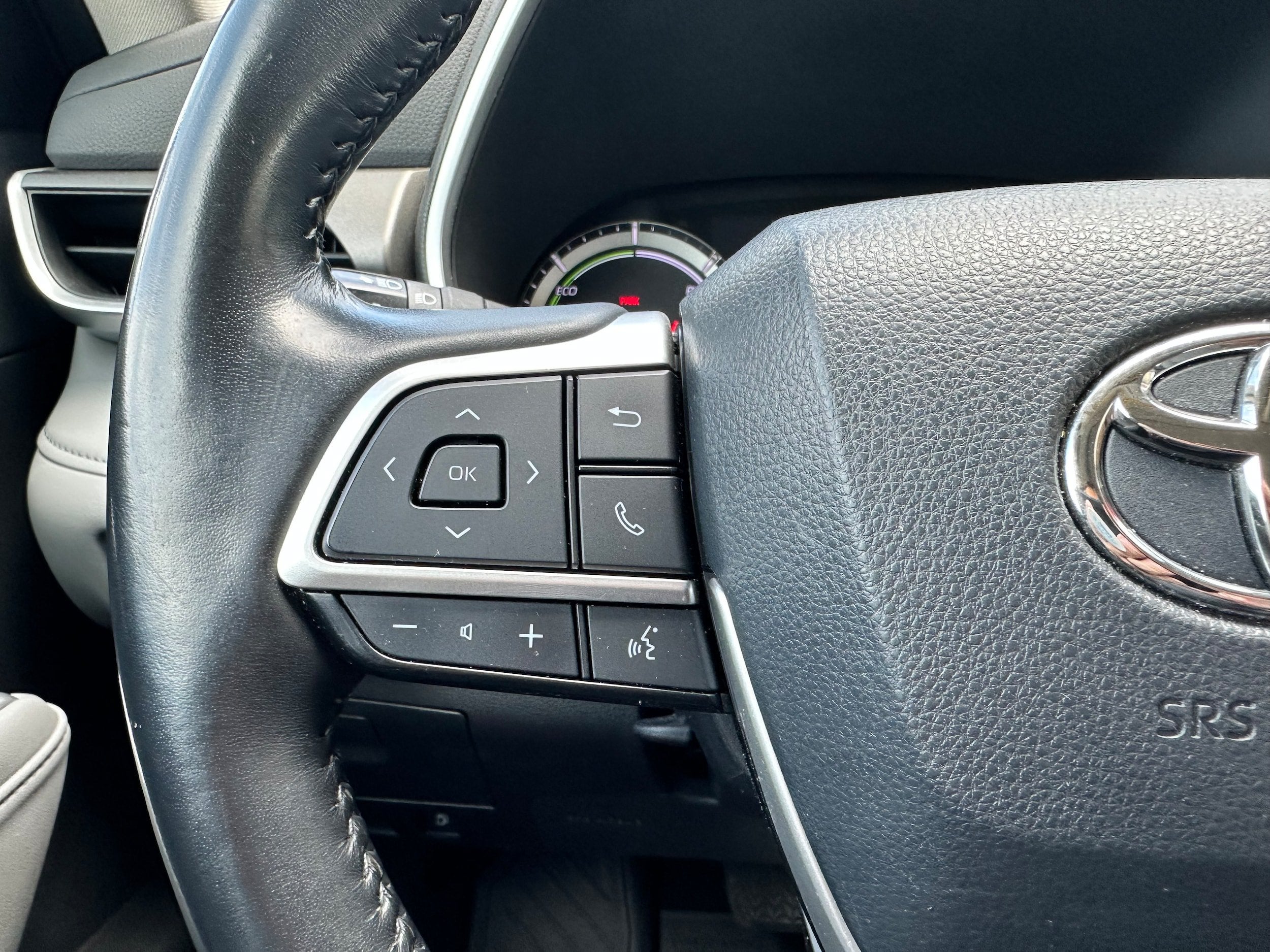 2022 Toyota Highlander Base