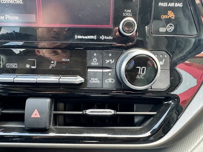 2022 Toyota Highlander Base