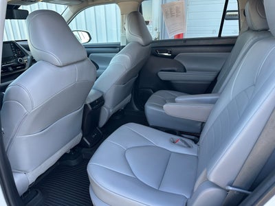 2021 Toyota Highlander Hybrid XLE