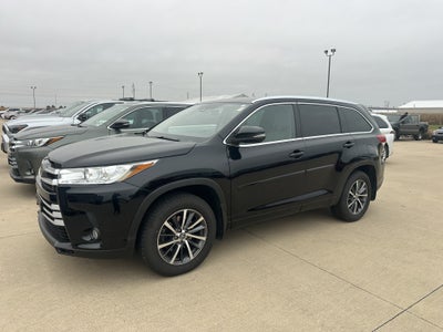 2017 Toyota Highlander Base