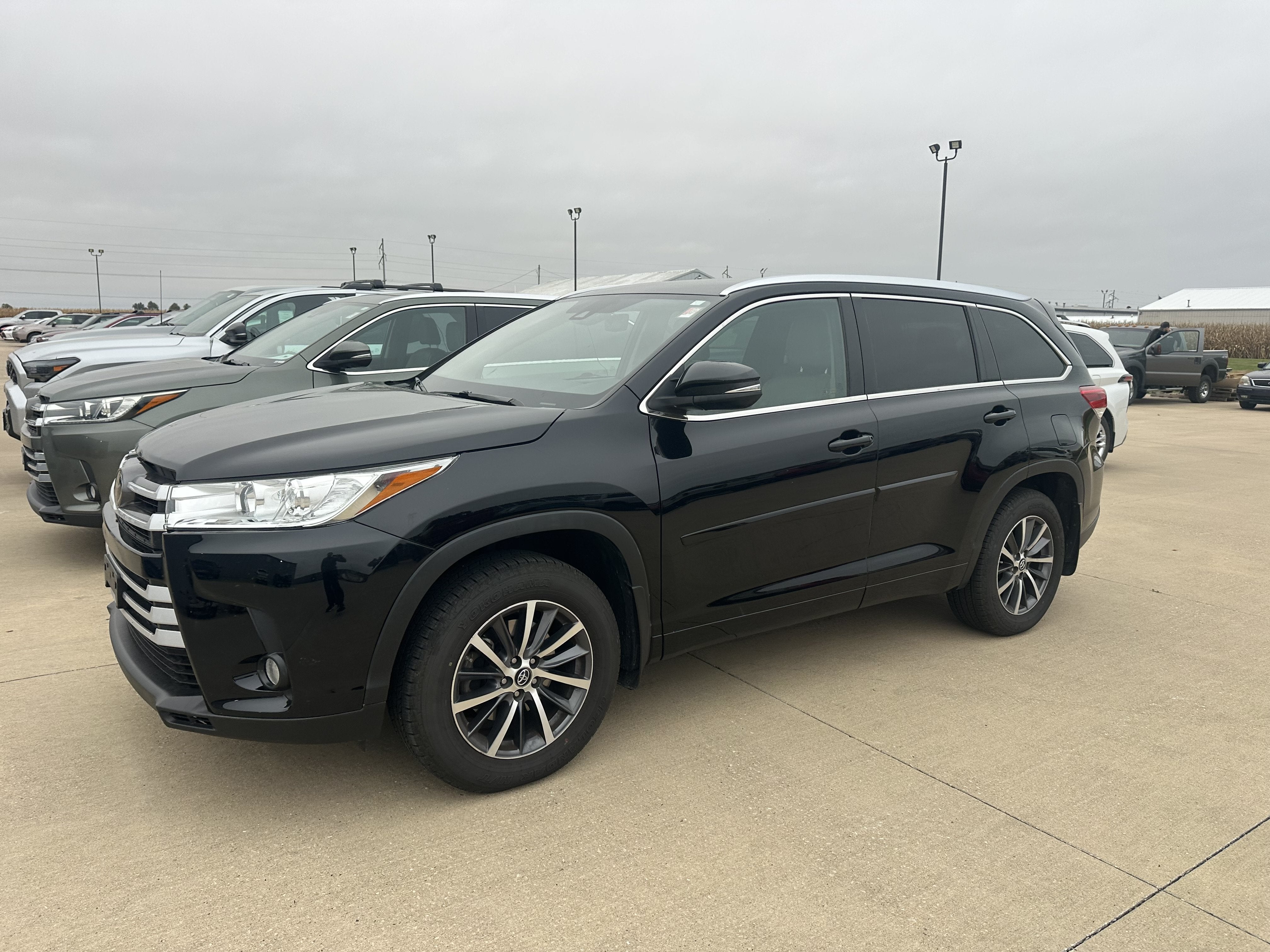 2017 Toyota Highlander Base