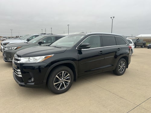 2017 Toyota Highlander Base