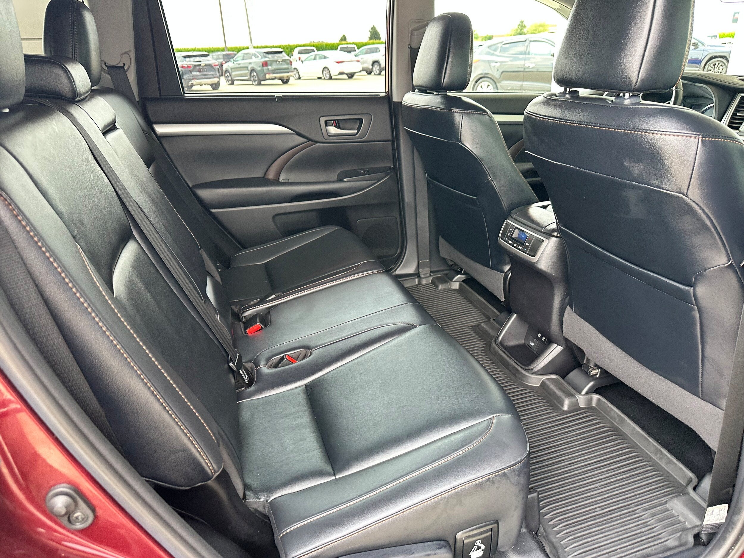 2019 Toyota Highlander Base