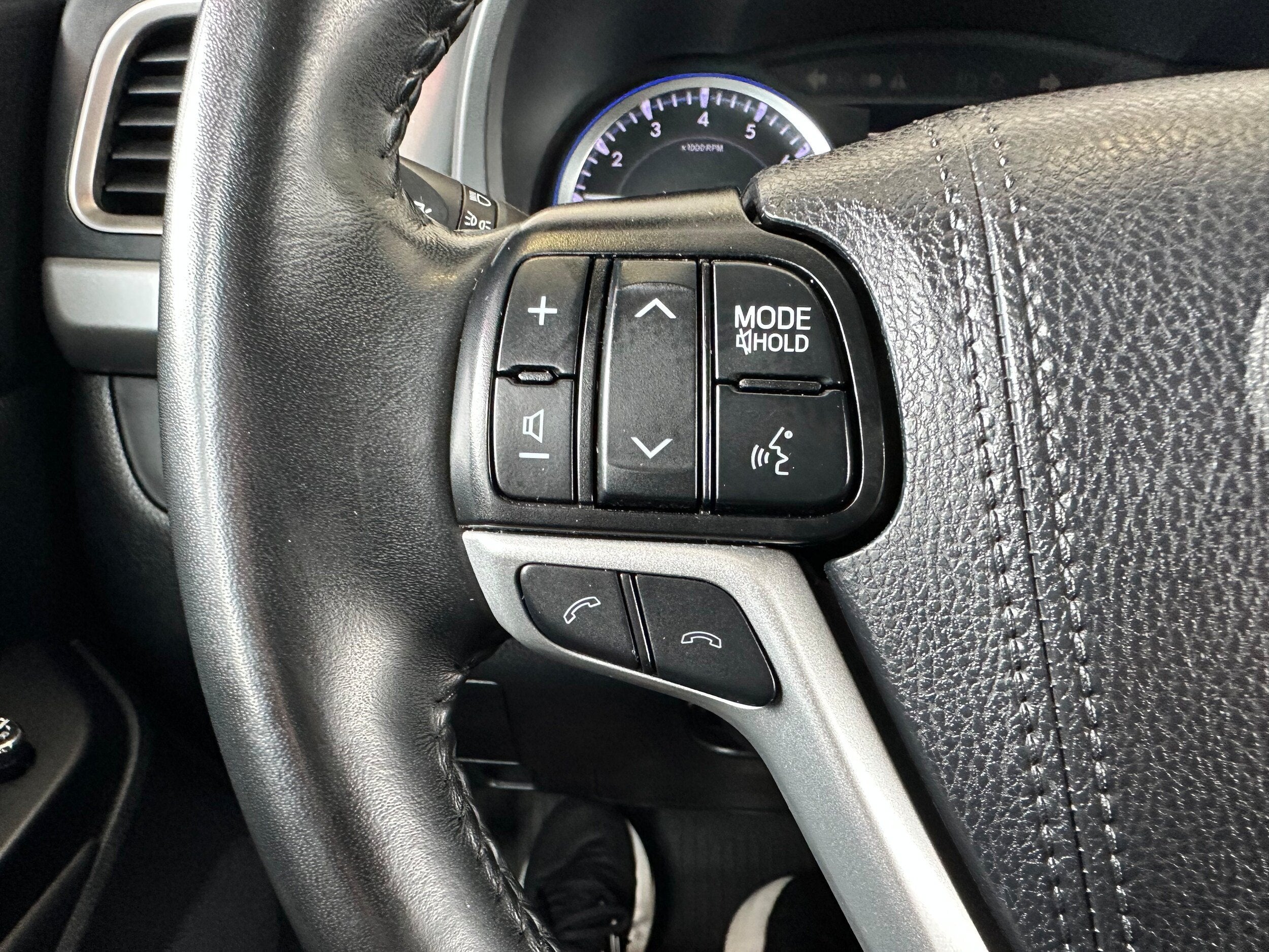 2019 Toyota Highlander Base