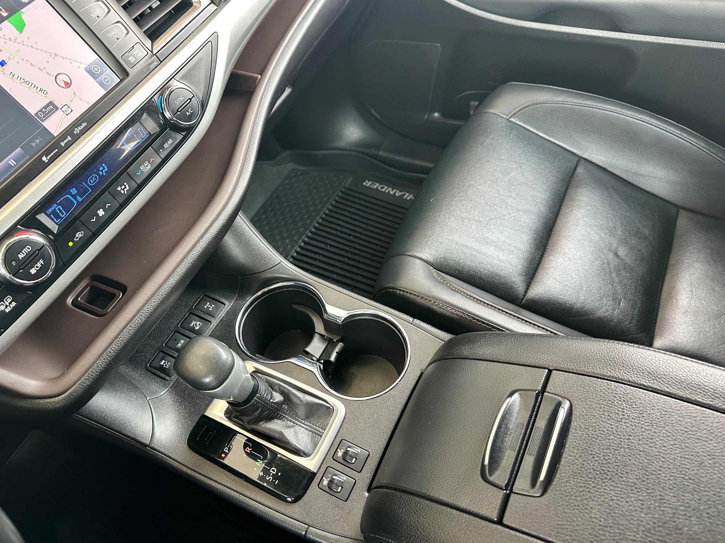 2019 Toyota Highlander Base
