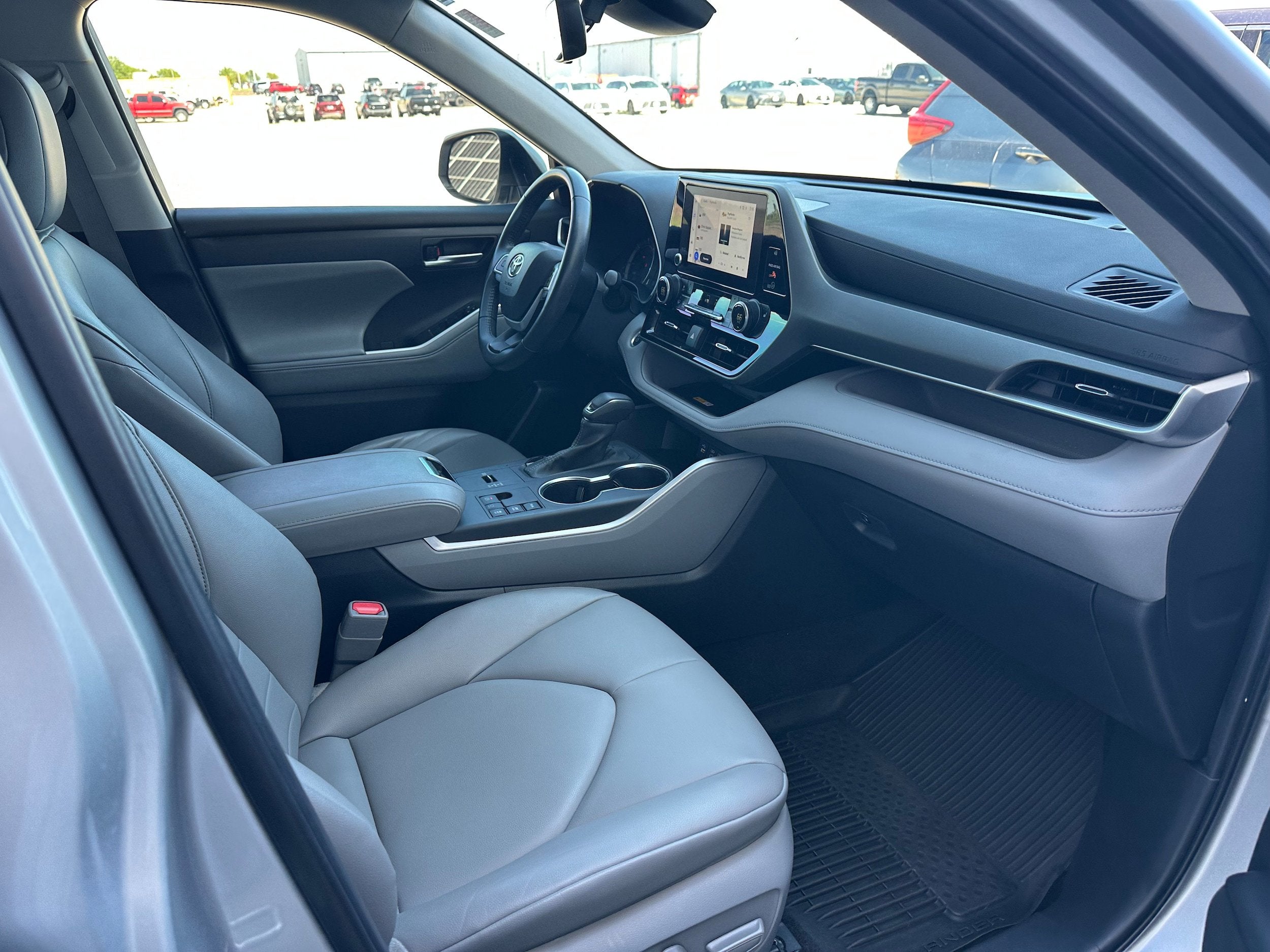 2024 Toyota Highlander Base