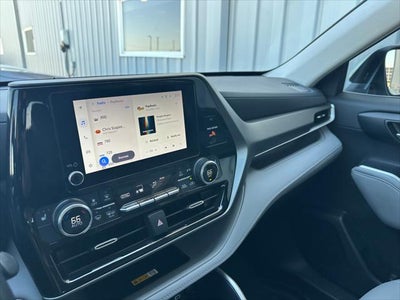 2024 Toyota Highlander Base