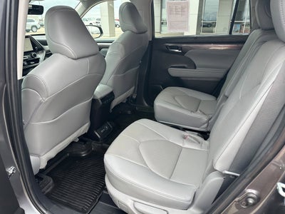 2023 Toyota Highlander Base