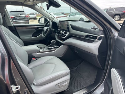 2023 Toyota Highlander Base
