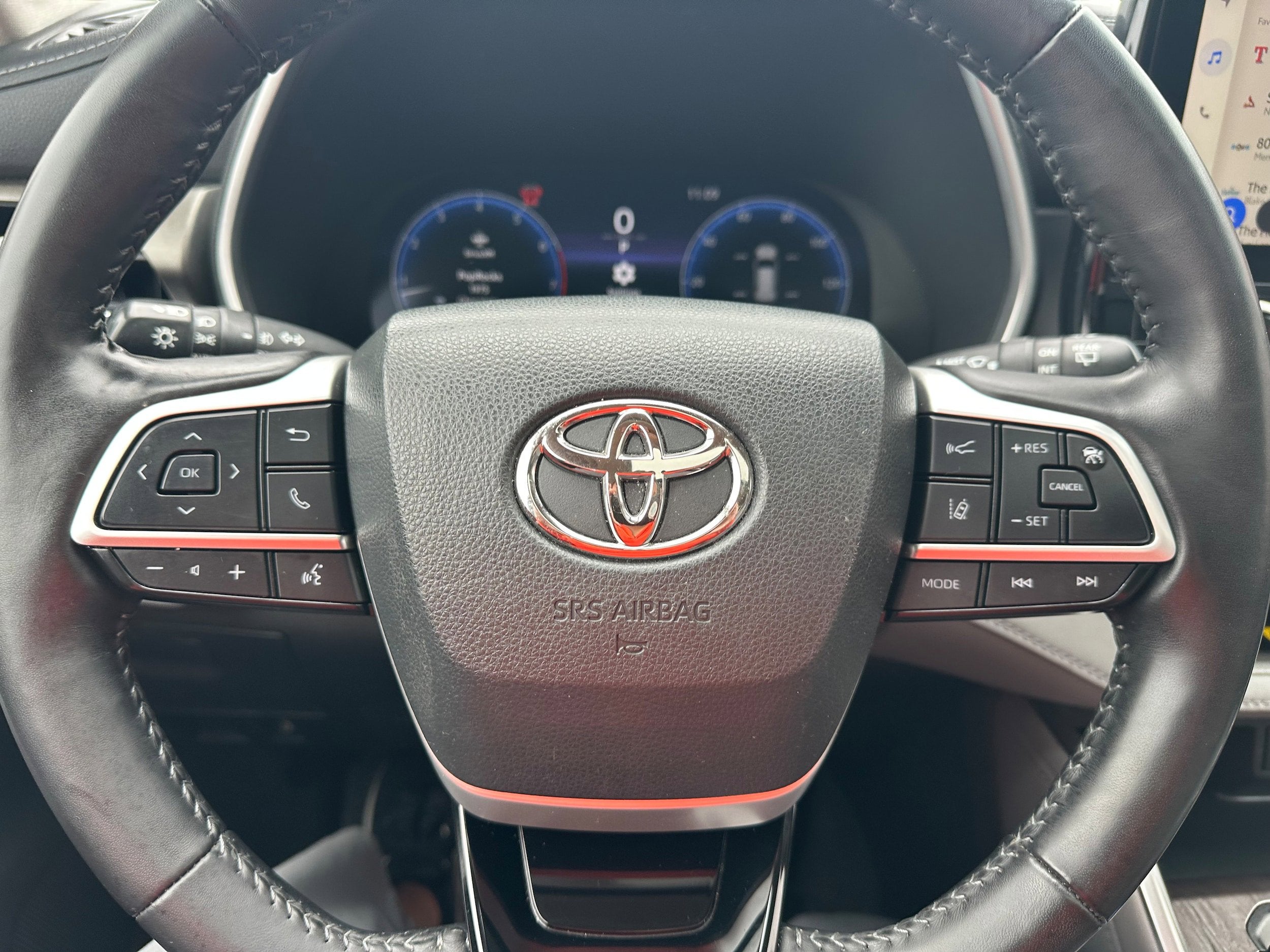 2023 Toyota Highlander Base