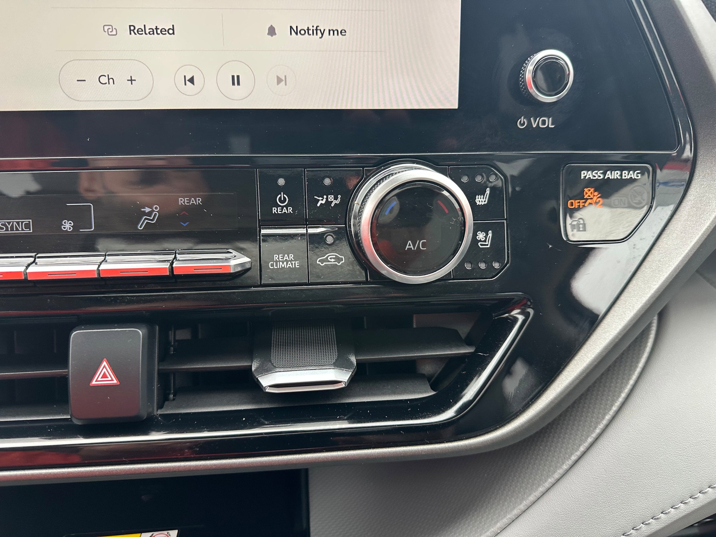 2023 Toyota Highlander Base