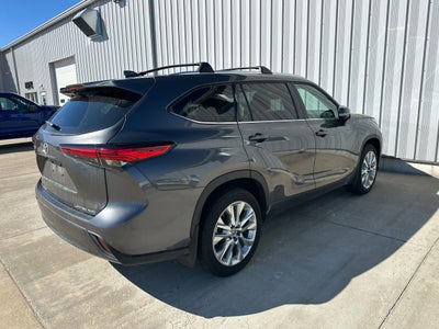 2023 Toyota Highlander Base