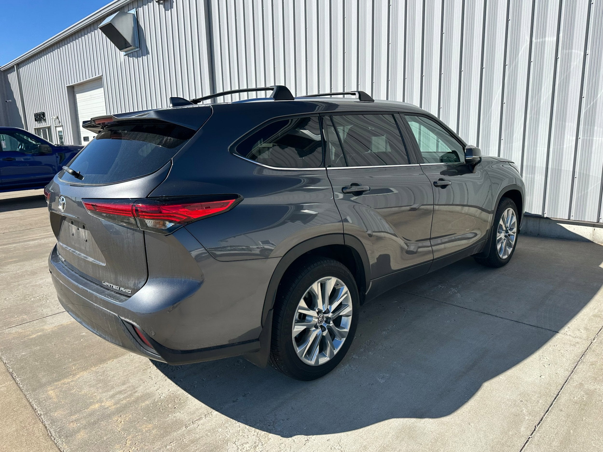 2023 Toyota Highlander Base