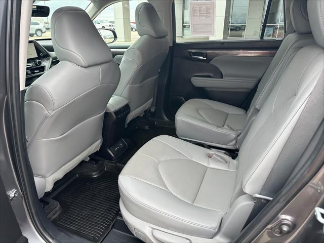 2023 Toyota Highlander Base