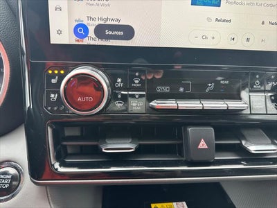 2023 Toyota Highlander Base