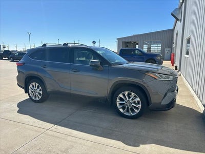 2023 Toyota Highlander Base