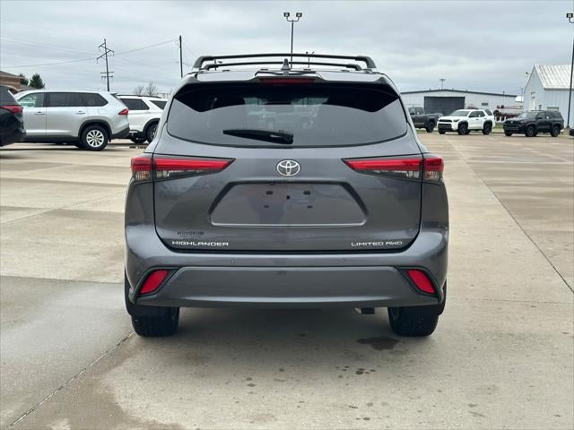 2023 Toyota Highlander Base