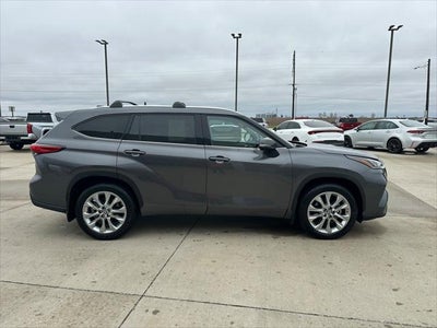 2023 Toyota Highlander Base